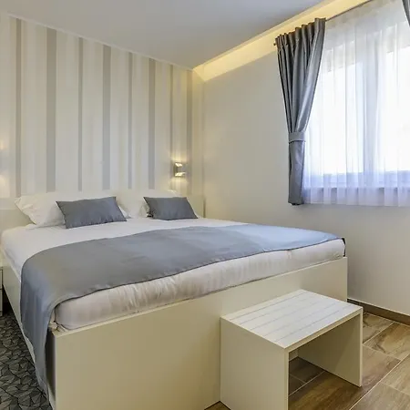 Viras Luxury Holiday Premantura Exterior photo