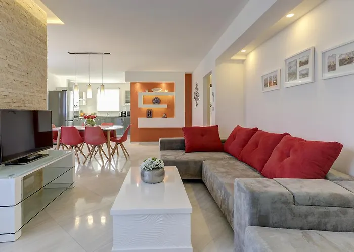 Viras Luxury Holiday