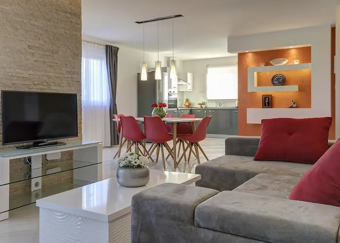 Viras Luxury Holiday