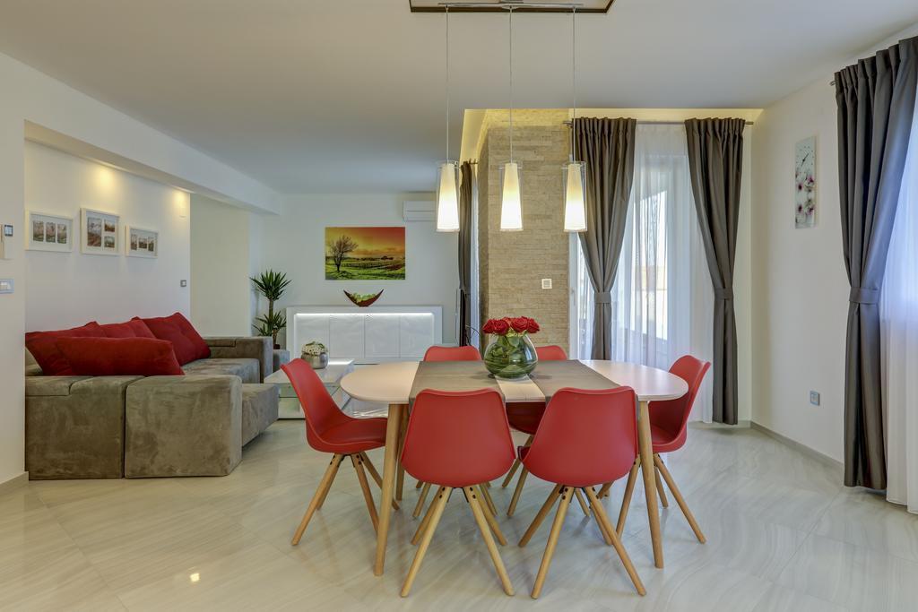 Viras Luxury *