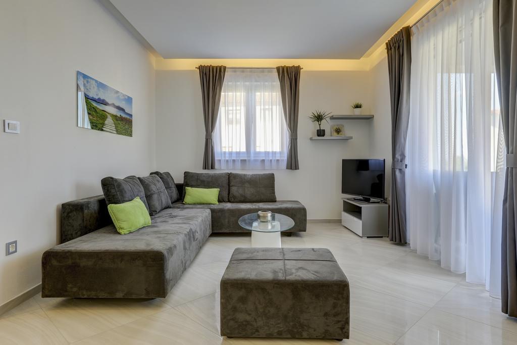 Viras Luxury Apartment